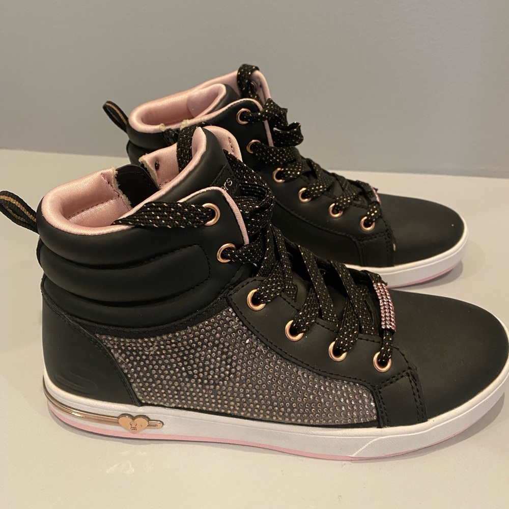 Sketchers Girls sneakers